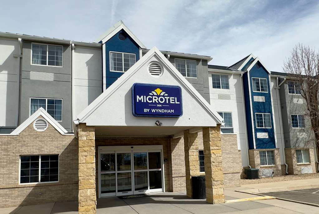 Microtel Inn & Suites by Wyndham Denver Airport — hotel in Denver