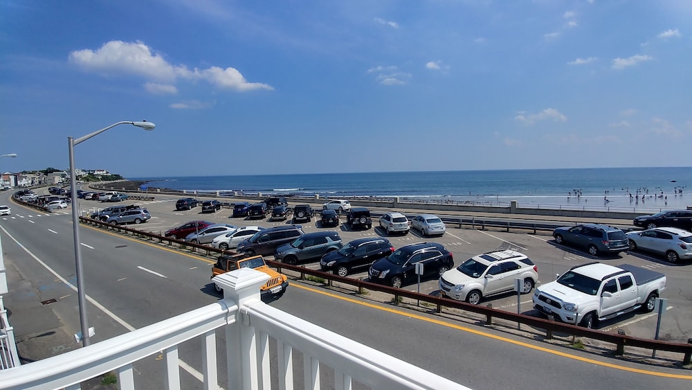 Breakers by the Sea - photo 48