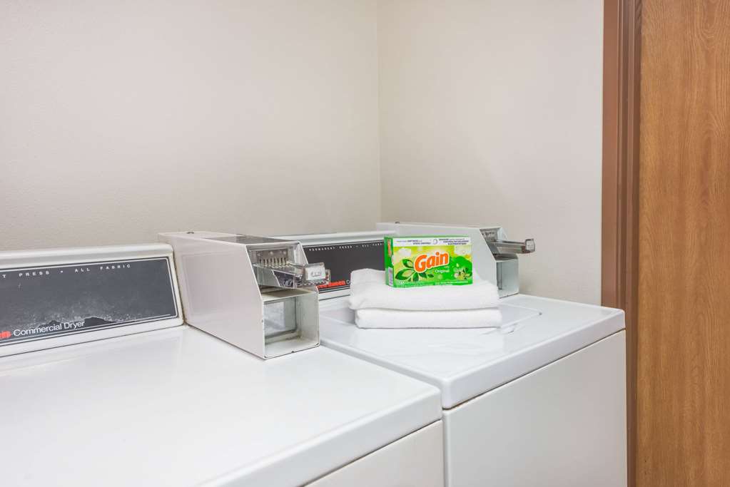 Super 8 by Wyndham Du Quoin - photo 13