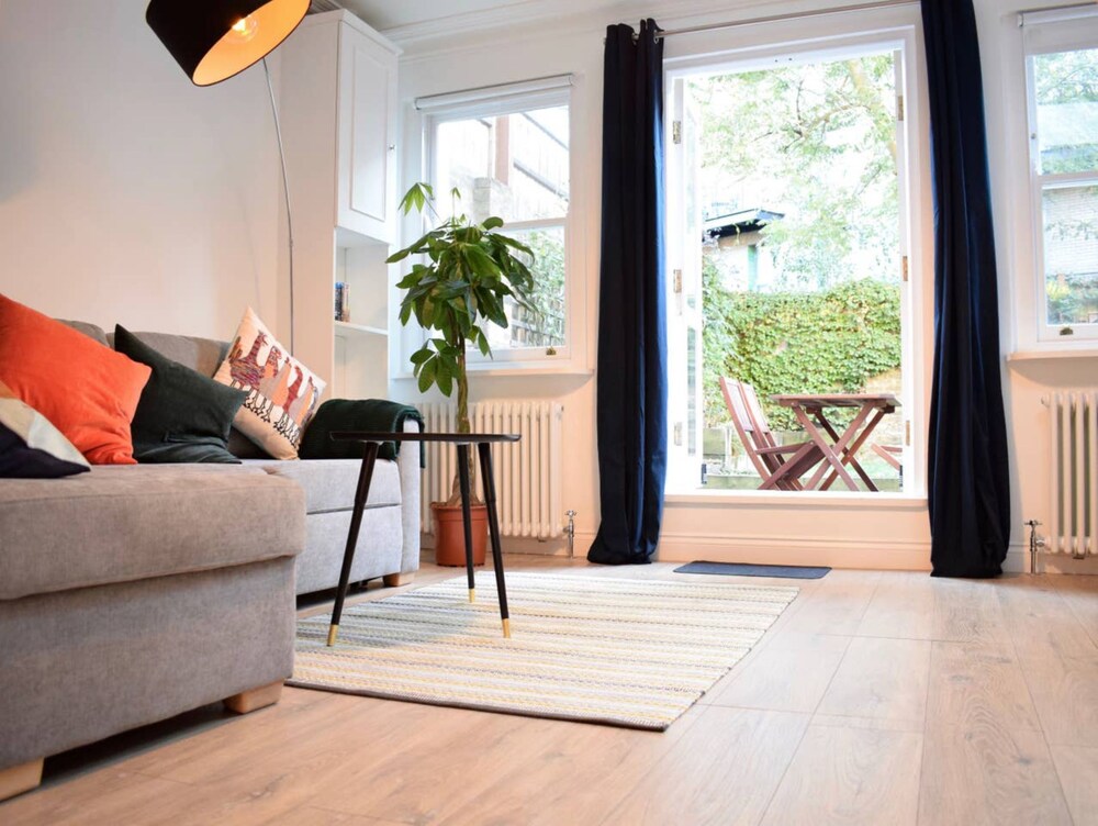 Modern Garden Apartment Camden — 4-Star Luxury Hotel in London, United Kingdom