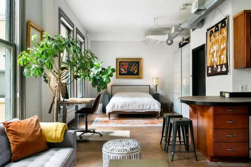 City Lights Loft Downtown LA Month Plus — 4-Star Luxury Hotel in Los Angeles, United States