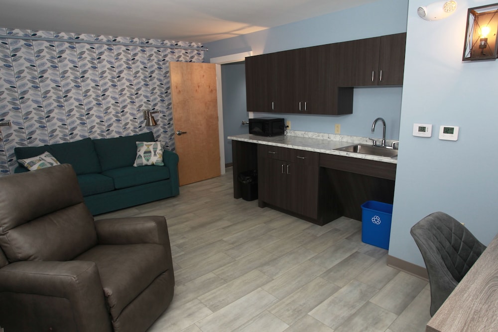 Wolastoq Inn & Suites - photo 12