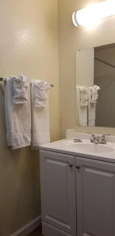 Sierra Crossing Motel - photo 26