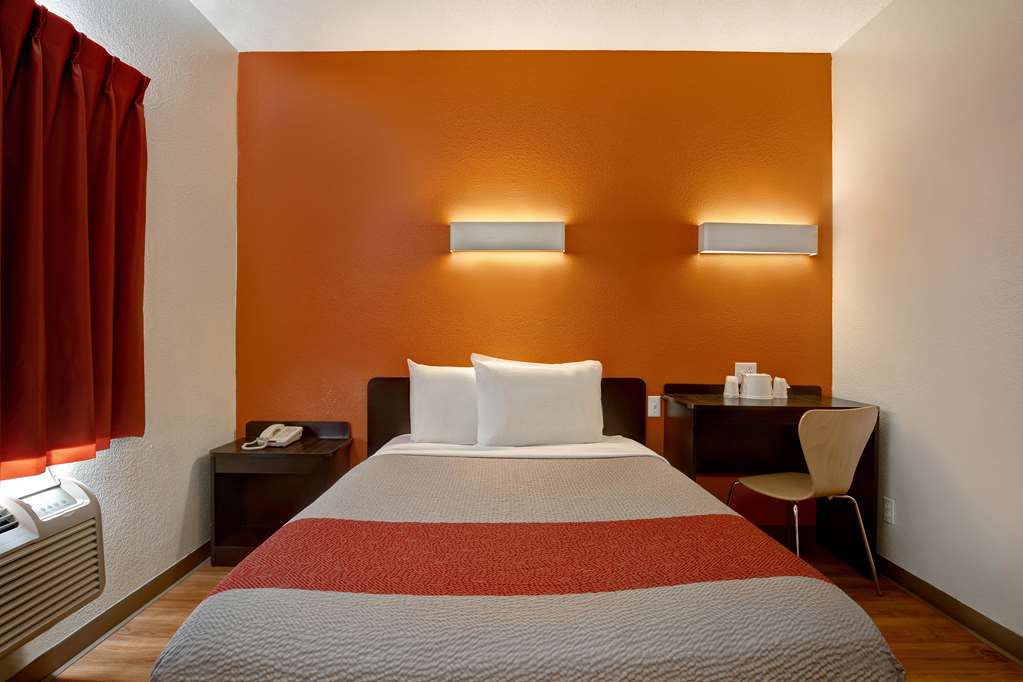 Motel 6 Gilroy CA - photo 8