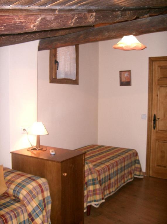 Casa Rural Benito — 4-Star Luxury Hotel in Castellote, Spain