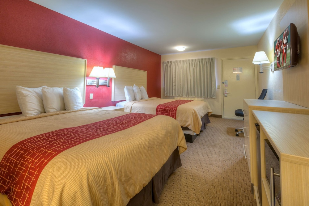 Red Roof Inn Memphis East - photo 8