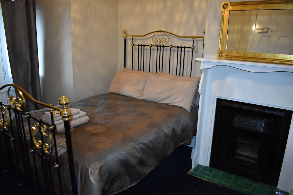 The Blyth Hotel — Clare — photo 4