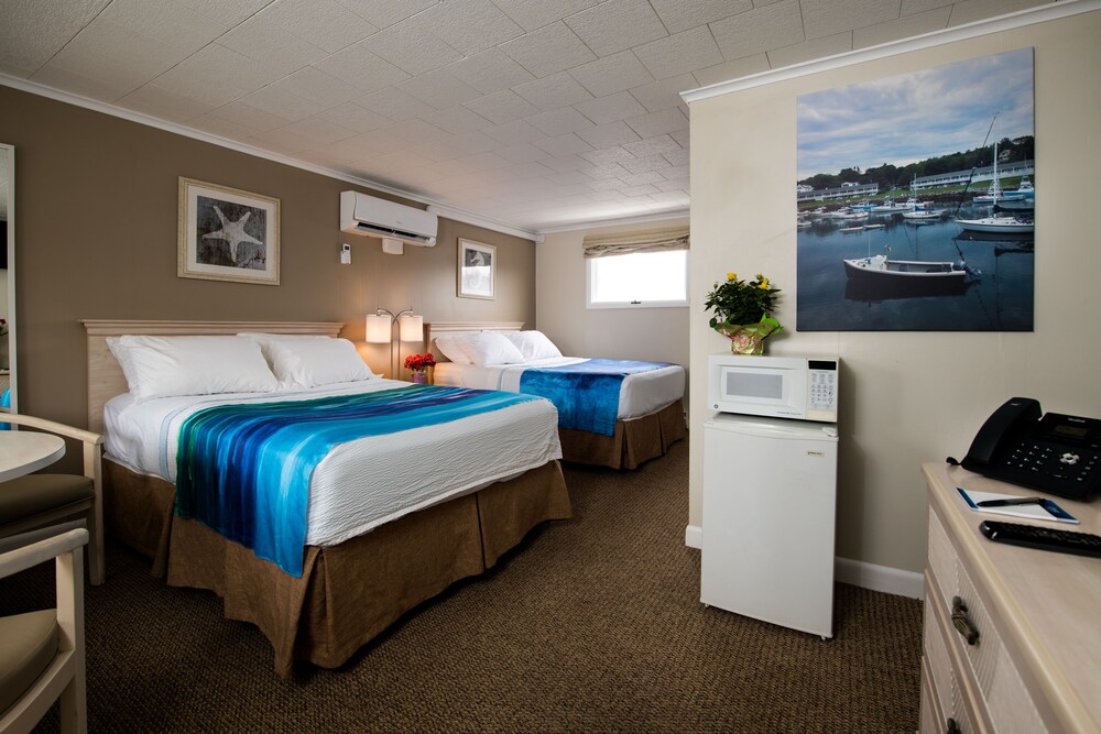 Footbridge Beach Motel - photo 9