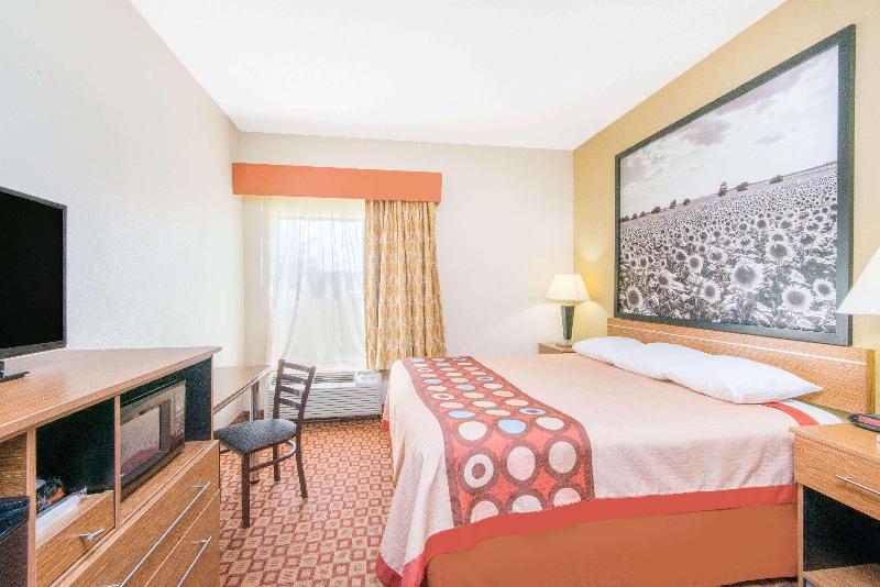 Super 8 by Wyndham Wichita South - photo 10