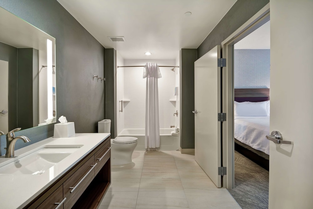 Home2 Suites by Hilton Plano Legacy West - photo 28