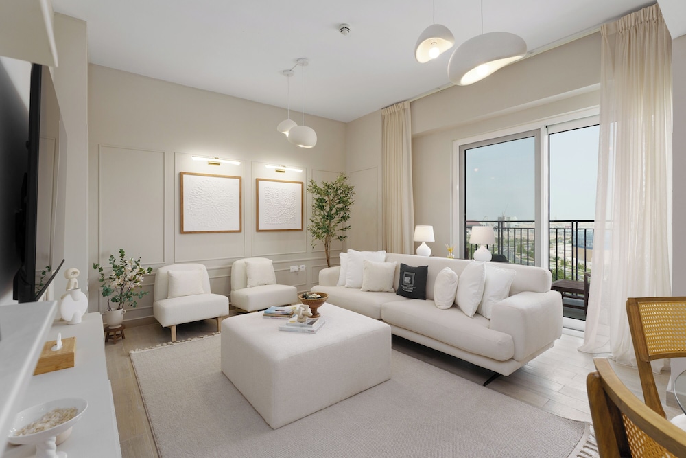 Maison Privee Charming Retreat w Panoramic Views on Yas Island — 4-Star Luxury Hotel in Abu Dhabi, United Arab Emirates