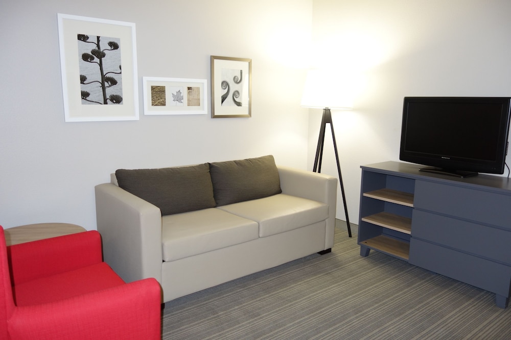 Country Inn & Suites by Radisson Coralville IA - photo 3