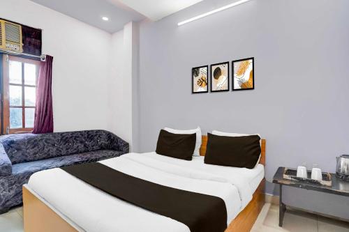 Collection O Gomti Nagar Near Amity in Lucknow, India