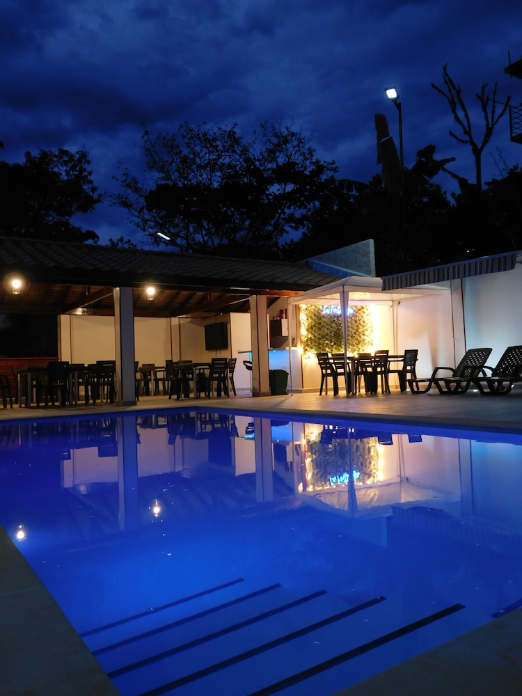 Finca Recreacional La Fortaleza pet-friendly hotel Hato