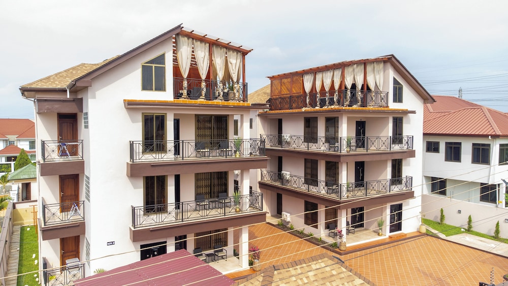 Maat Luxury Homes — 4-Star Luxury Hotel in Accra, Ghana