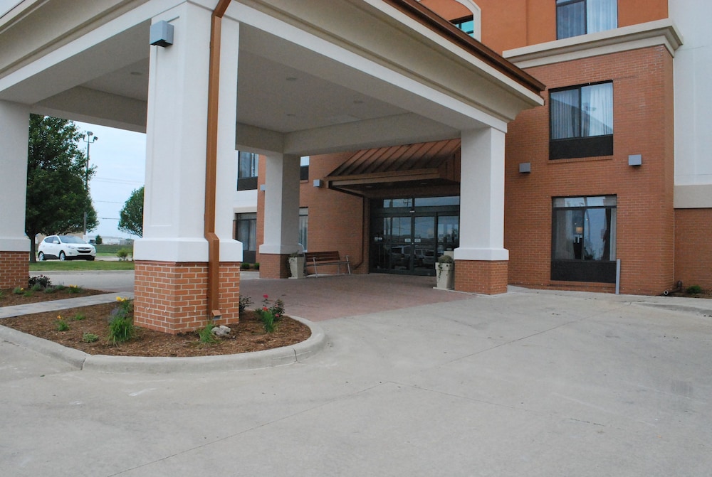 Holiday Inn Express Bloomington West by IHG - photo 33