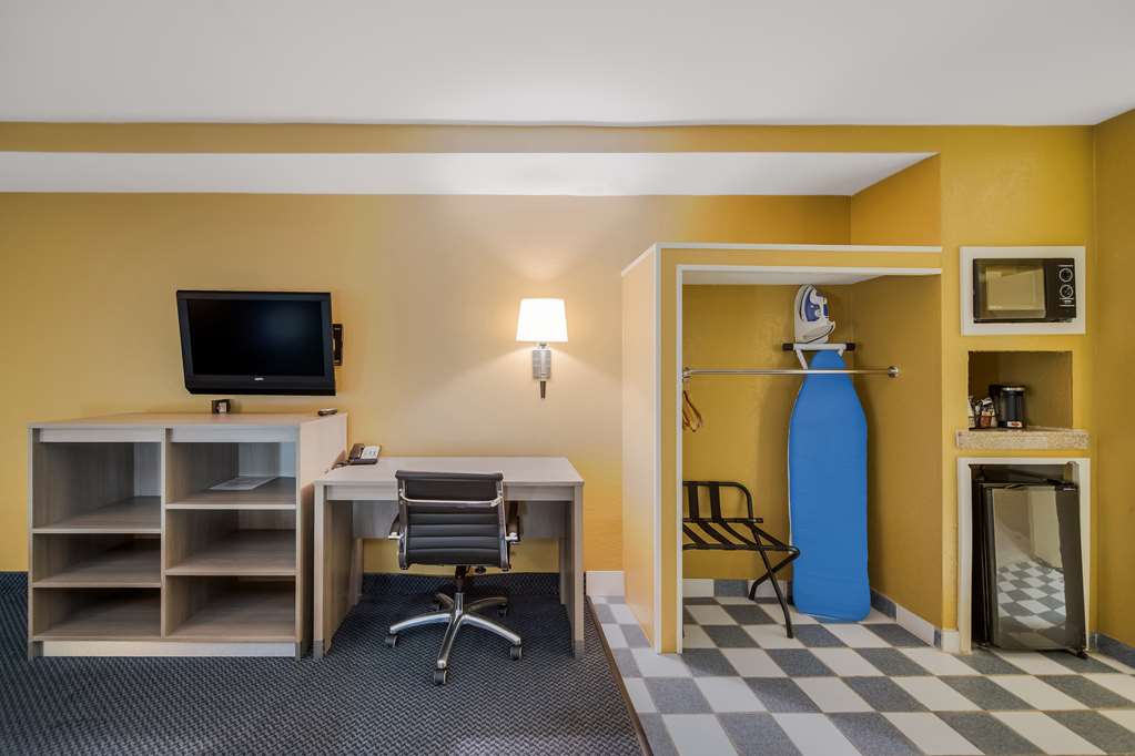 SureStay Hotel by Best Western Mt Pleasant - photo 16