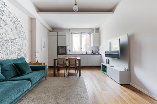 GuestHost Bullona Bright & Design Apt M5 Gerusalemme — 4-Star Luxury Hotel in Milan, Italy