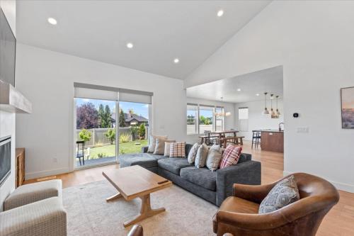 Cherry Hill stay and play near lagoon — 4-Star Luxury Hotel in Kaysville, United States