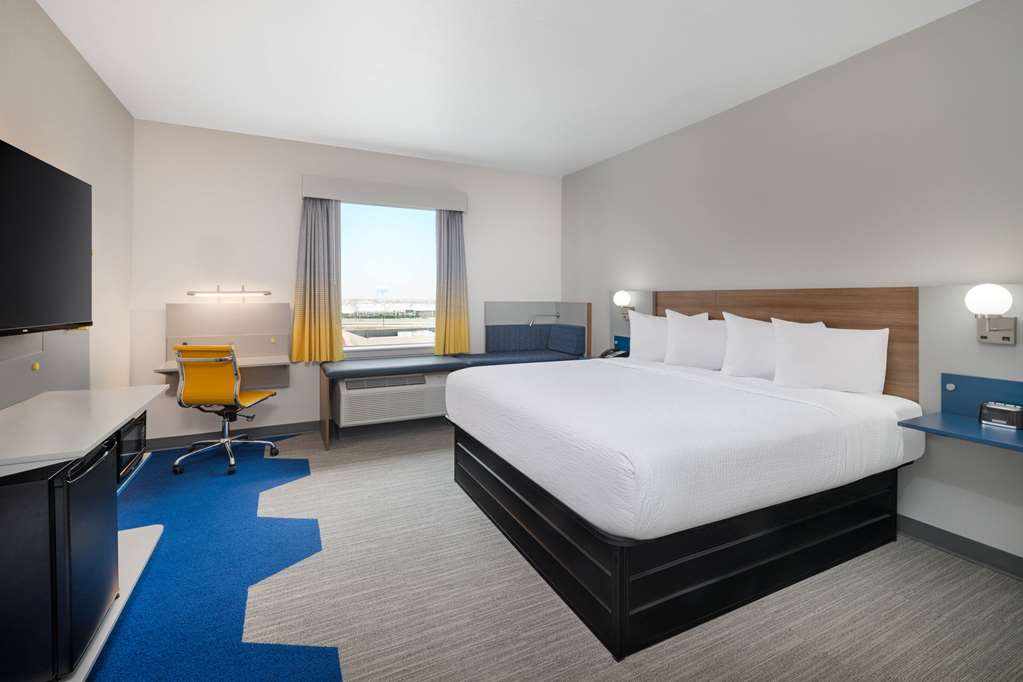 Microtel Inn & Suites by Wyndham Amarillo West - photo 10