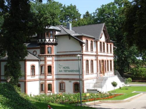 Hotel Am Tiefwarensee — Waren — photo 5