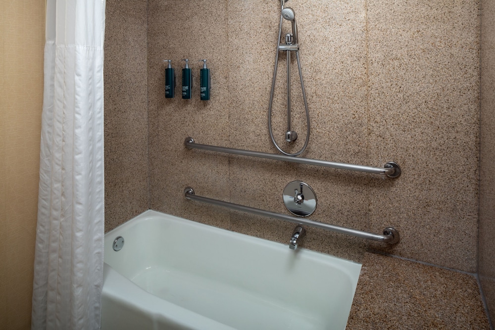 DoubleTree by Hilton Boston North Shore - photo 20