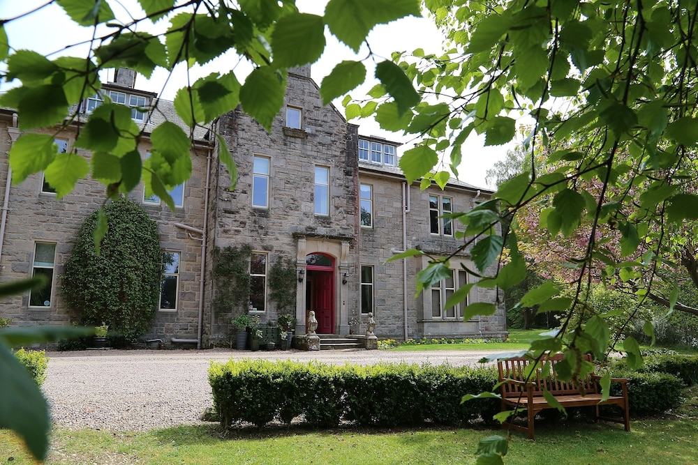 Carnach House — 4-Star Luxury Hotel in Nairn, United Kingdom