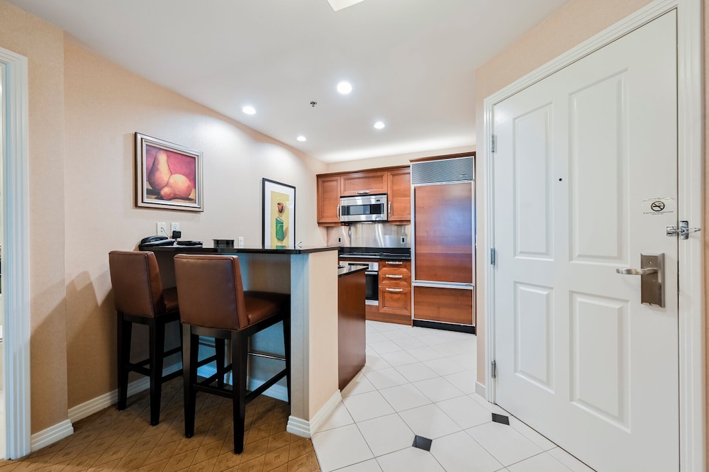 StripViewSuites at Signature - photo 98