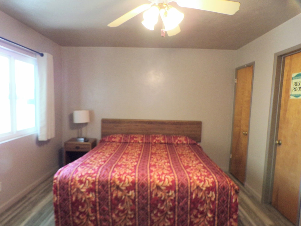 Cypress Tree Motel - photo 47