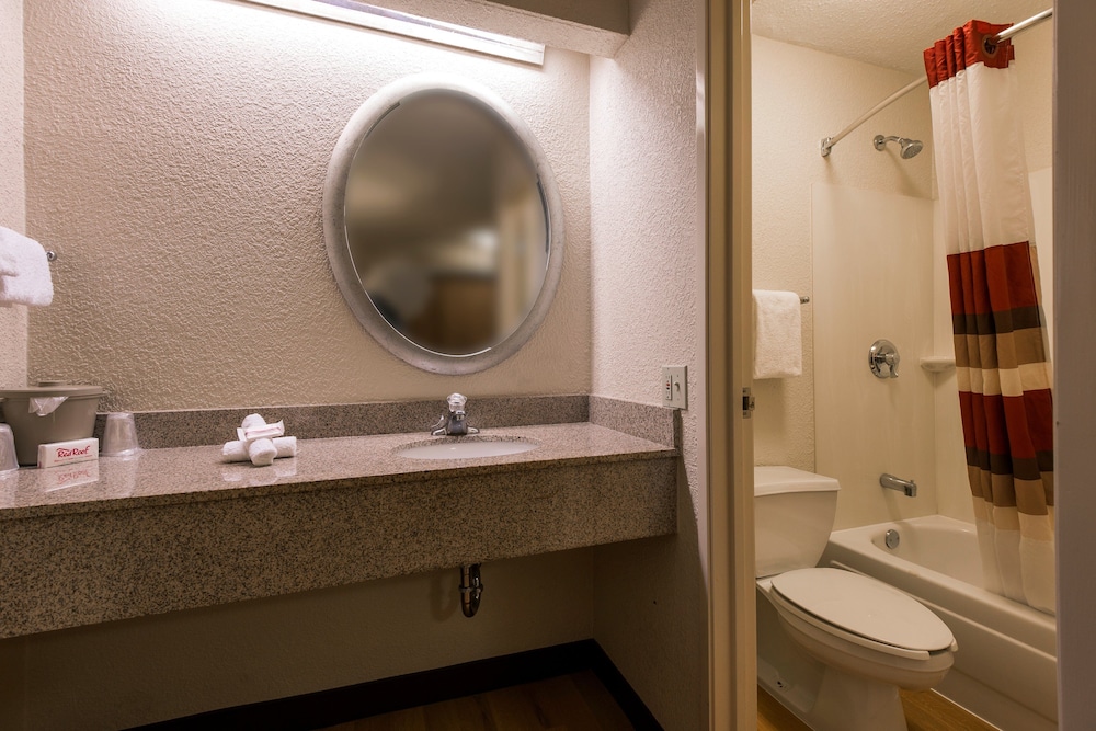 Red Roof Inn Mystic New London - photo 20