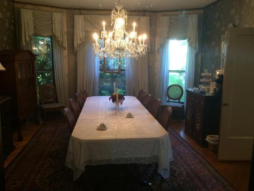 The Doctor's Inn Virginia - photo 15