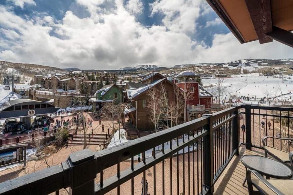 Luxury Ski in Ski out 2 Bedroom Mountain Resort Vacation Rental in the Heart of Snowmass Base Village - photo 7