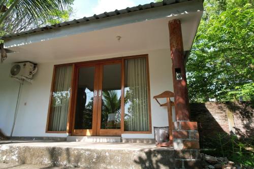 Coconut homstay — hotel in Taliwang