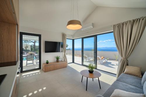 Holiday house Sunset Haven 2 — 4-Star Luxury Hotel in Sutivan, Croatia