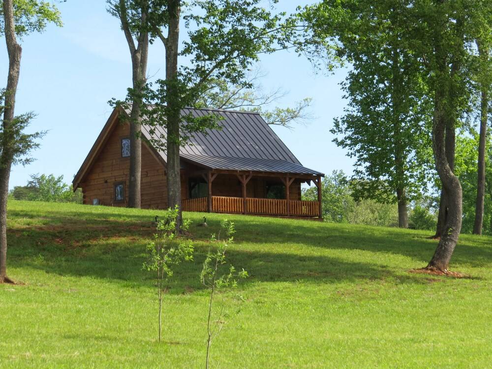 Southern Comfort Lakeside Cabin Resort - photo 32