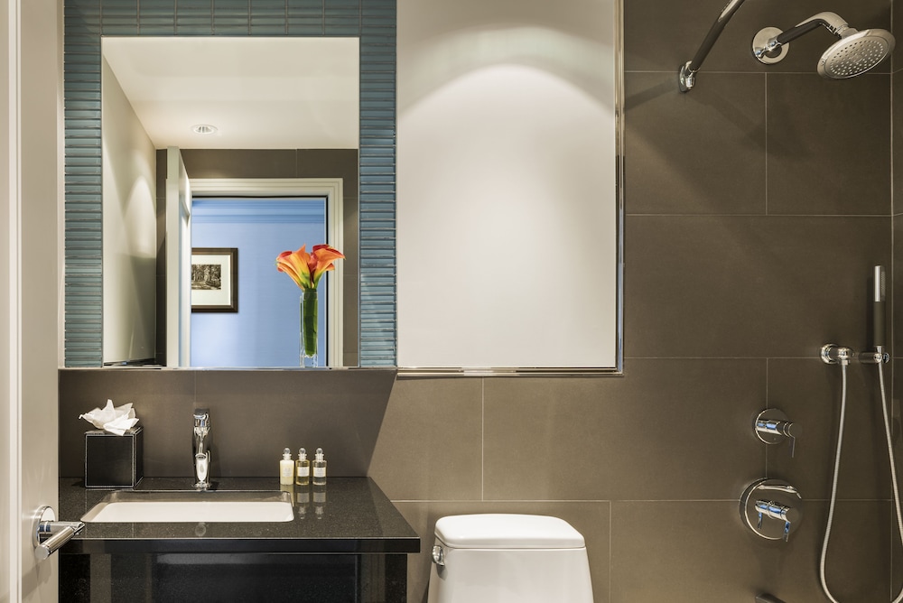 The Belvedere Hotel - photo 19