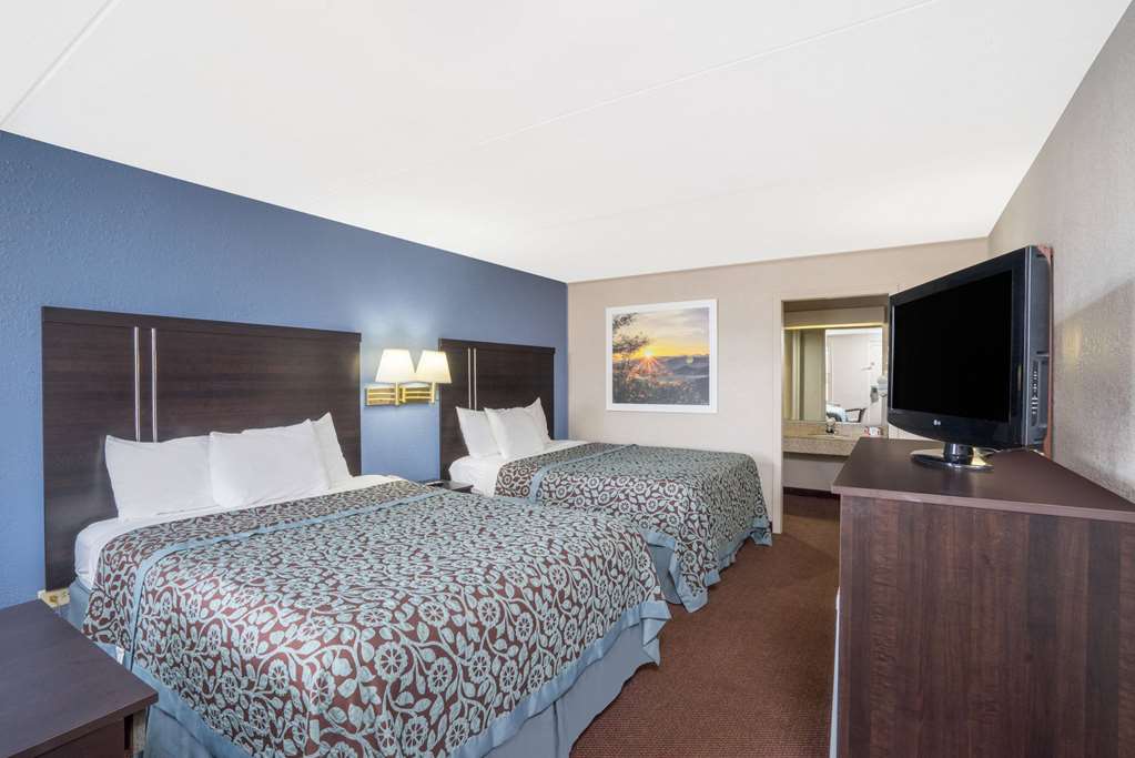 Days Inn by Wyndham Lincolnton - photo 12