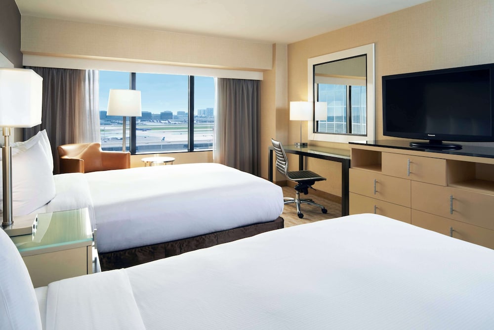 Hilton Los Angeles Airport - photo 20
