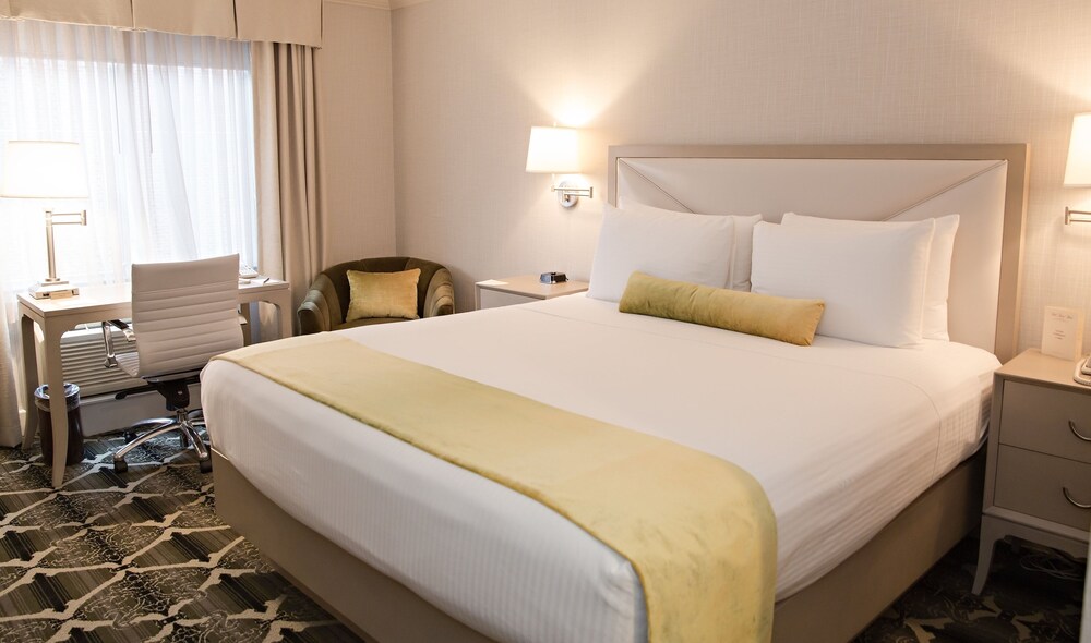 Bell Tower Hotel - photo 5