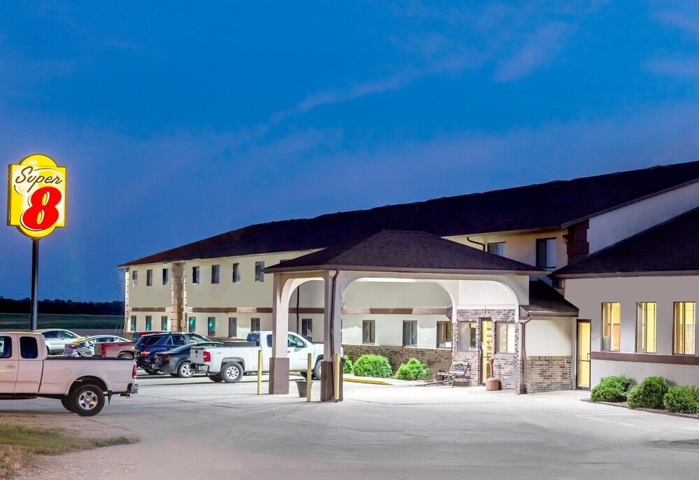 Western Inn & Suites - photo 16