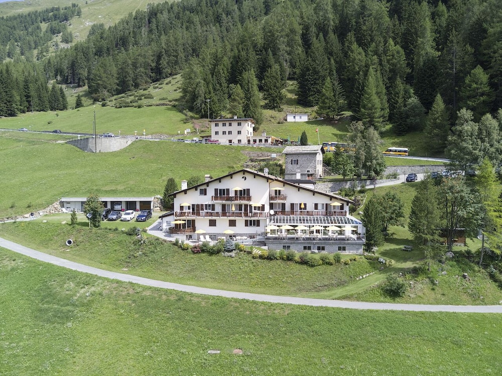 Hotel Zarera in Poschiavo, Switzerland