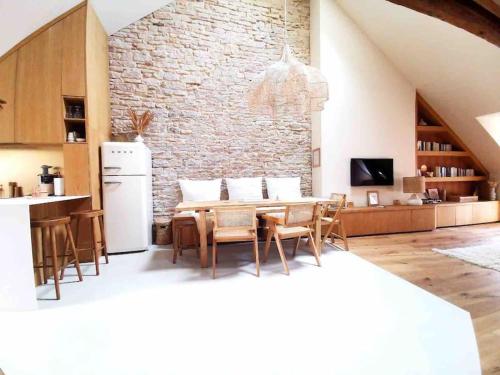 Le Toit Des Hospices : Hypercentre Vue Clim in Beaune, France