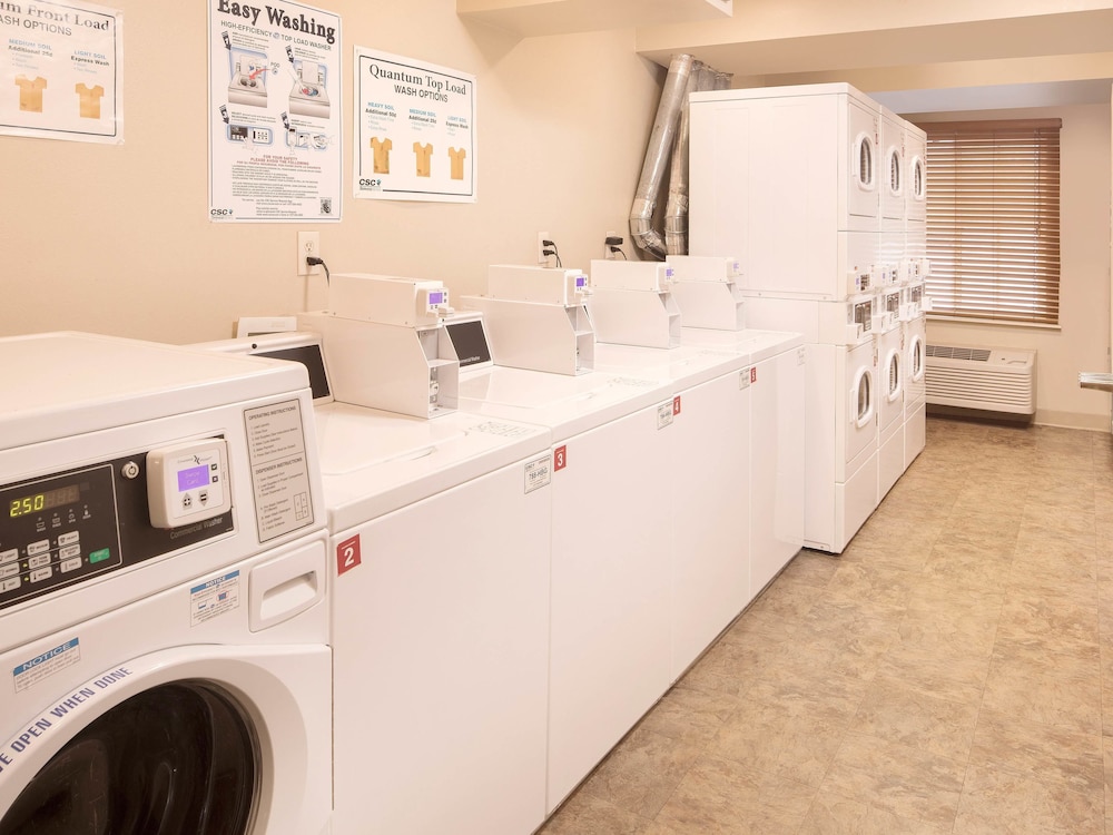 WoodSpring Suites Fayetteville - photo 39