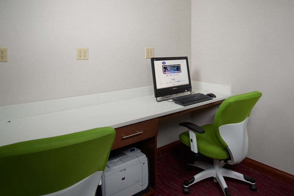 Hampton Inn Shelbyville - photo 26