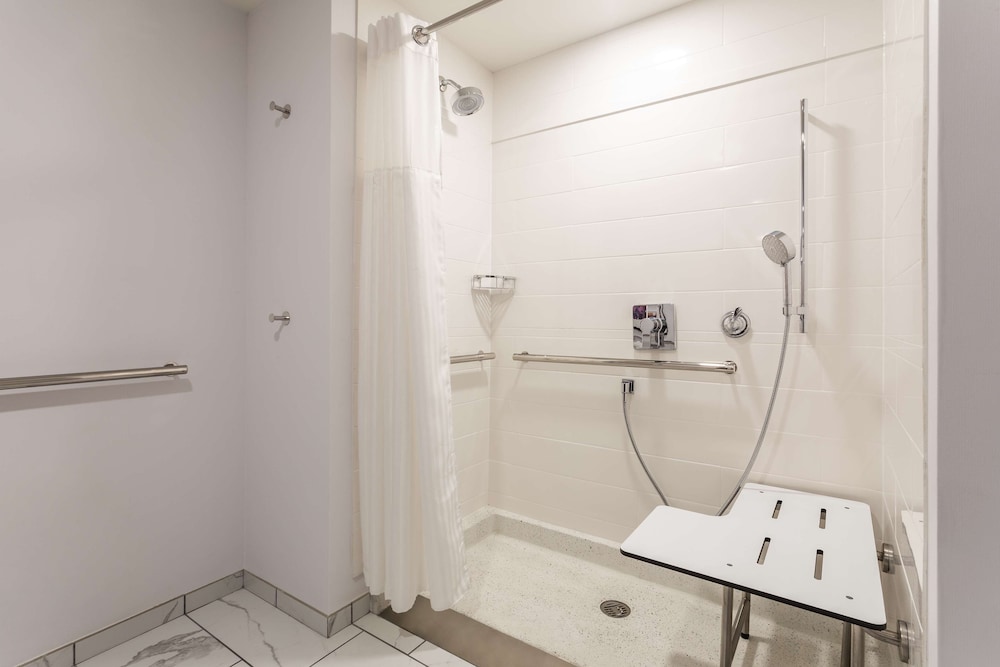 Hilton Garden Inn Homestead - photo 21