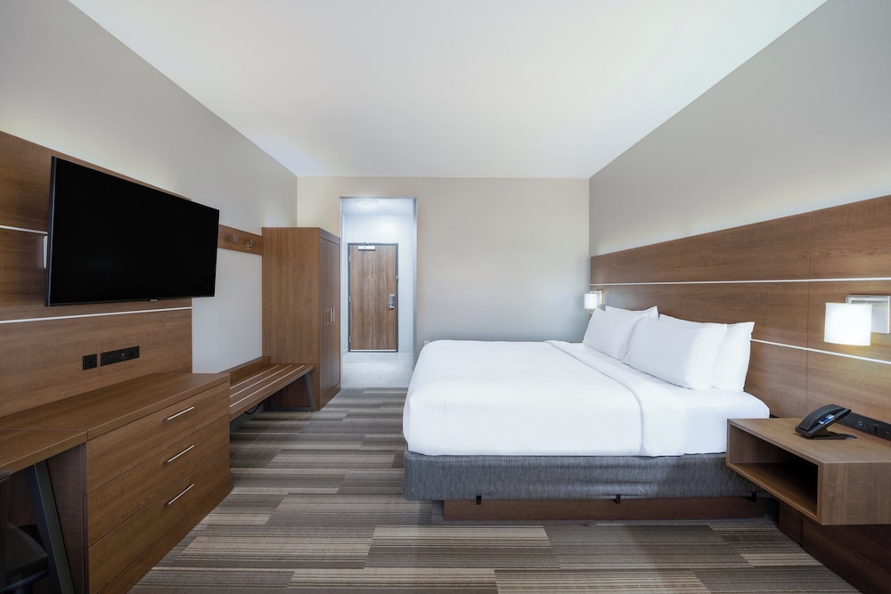 Holiday Inn Express & Suites Gilbert Mesa Gateway Airport by IHG - photo 22