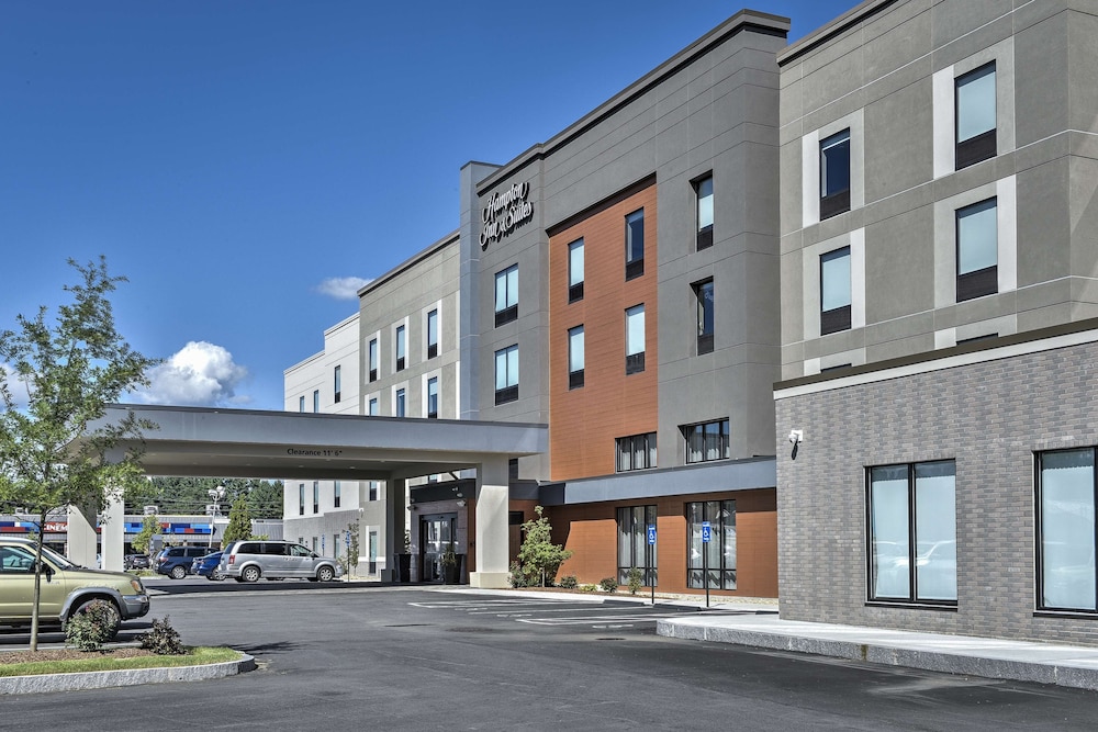 Hampton Inn & Suites by Hilton Keene - photo 23