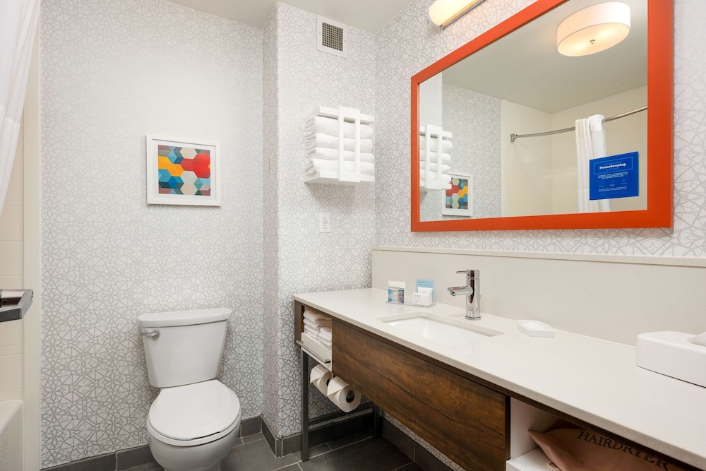 Hampton Inn & Suites Harlingen - photo 12