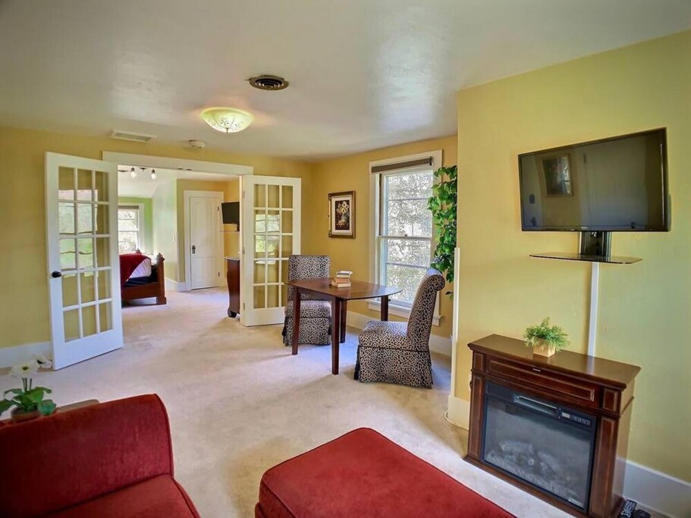 Avenue Hotel Bed & Breakfast - photo 34