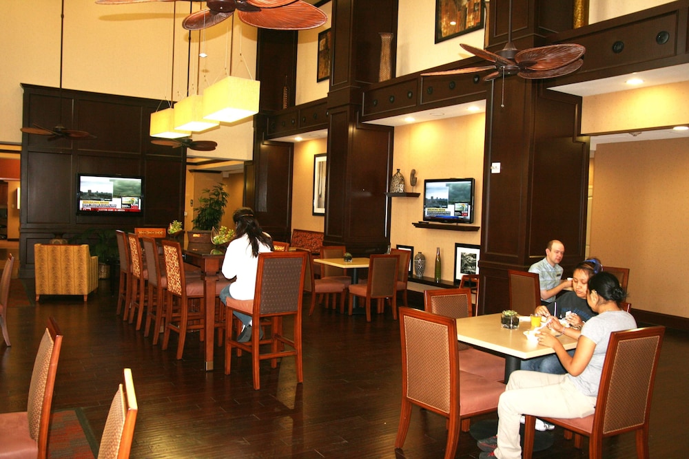 Hampton Inn & Suites New Braunfels - photo 14